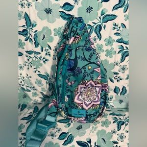 Vera Bradley Peacock Garden Sling Bag EUC